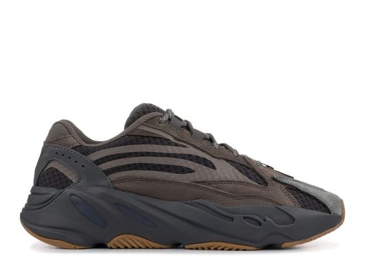 Yeezy Boost 700 V2 'eode'Everlasting Sneaker