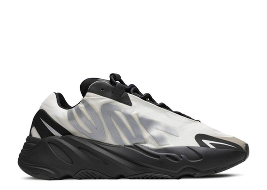 Yeezy Boost 700 MNVN 'one'Unfading Sneaker