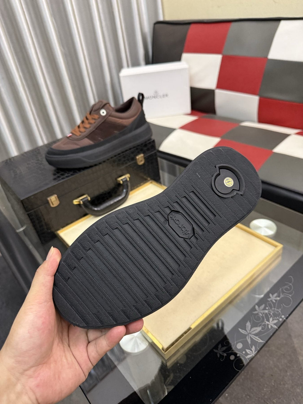 微商相册测试鞋子-Moncler Dark Brown and Black Low-Top Sneakers — back