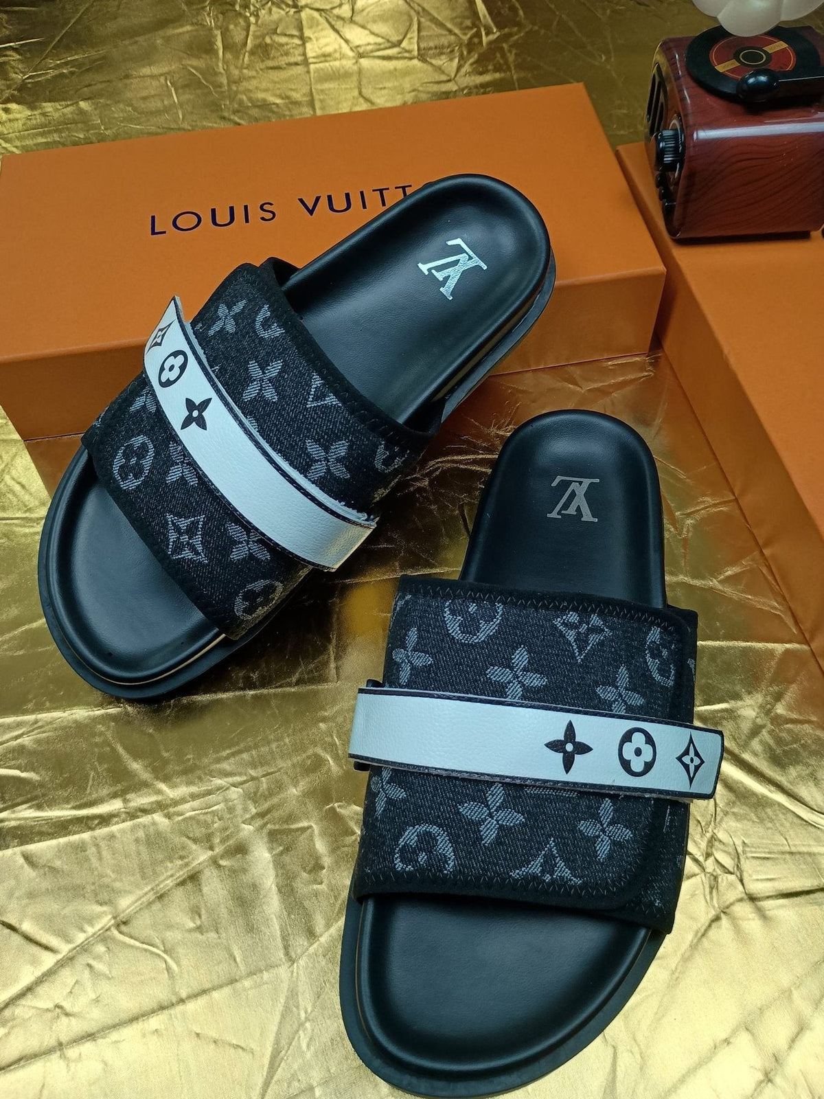 Louis Vuitton Black Graphic Band Slide Sandals — front