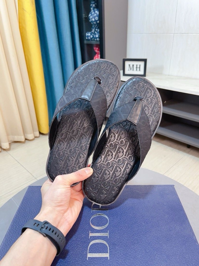 Dior Black Logo Thong Sandals — model