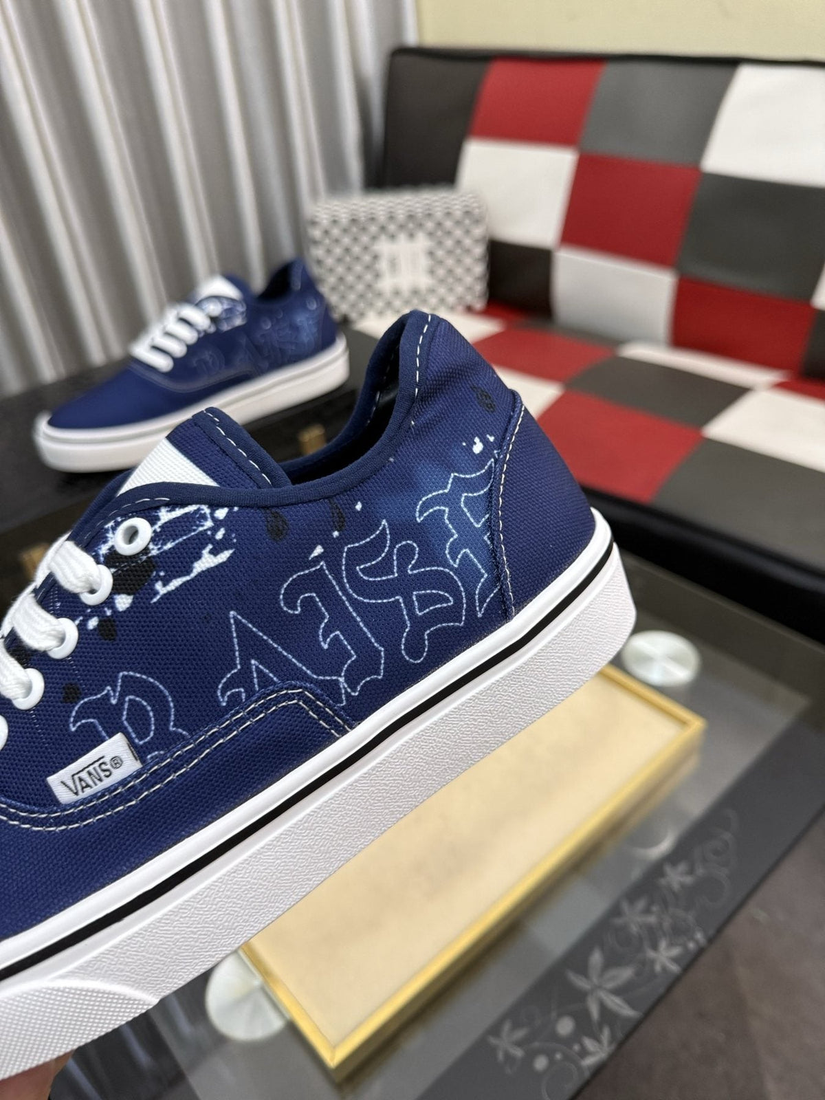 Vans Navy Blue Graphic Low-Top Sneakers — detail