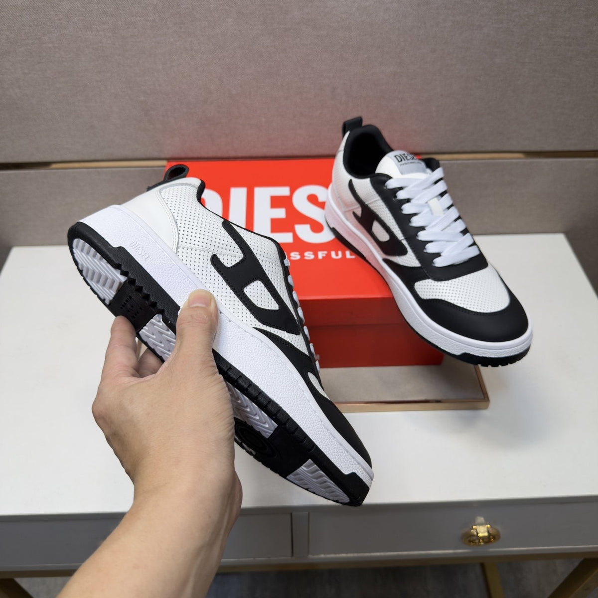 DIESEL Black and White Low-Top Sneakers — model