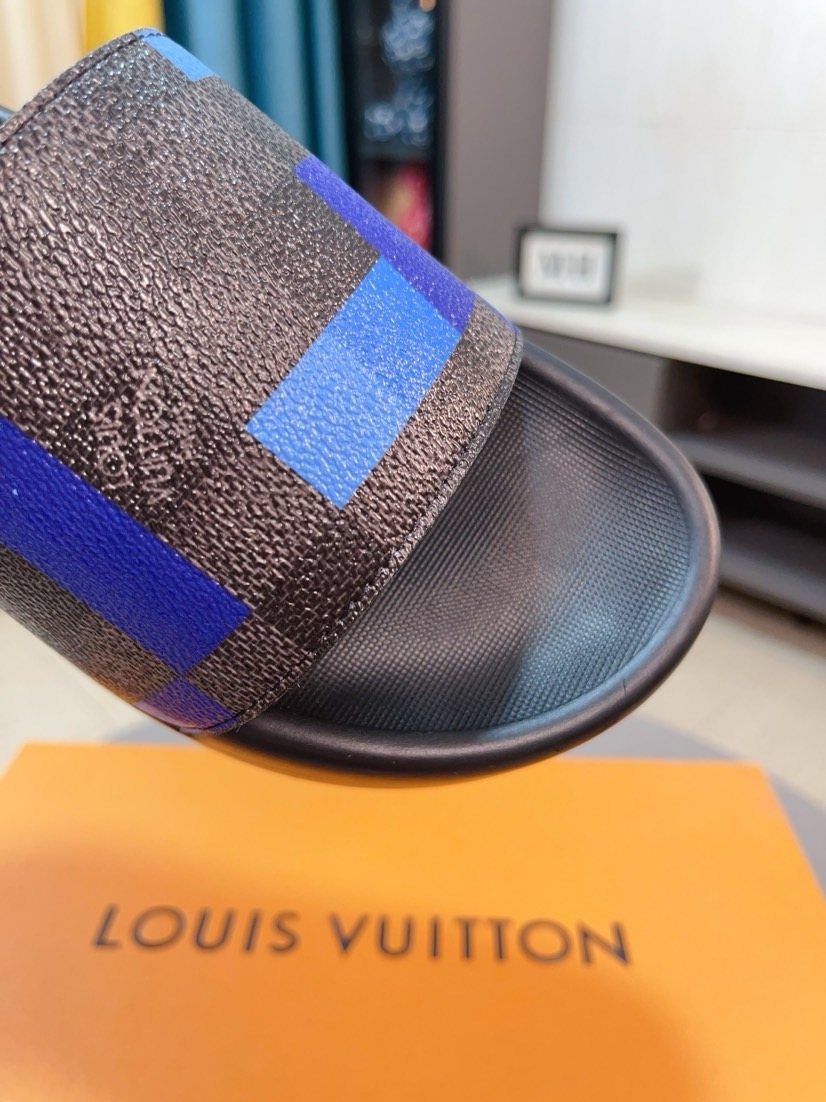 Louis Vuitton Brown and Blue Check Slide Sandals — detail