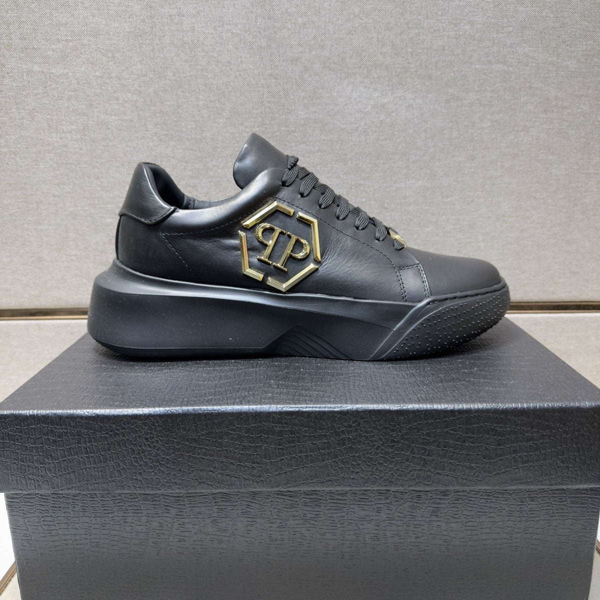 Philipp Plein Black Gold-Accent Sneakers — hero