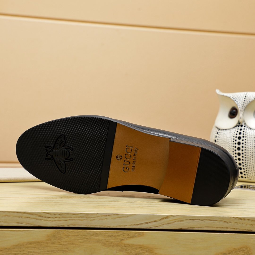 Gucci Black Double-G Slip-On Loafers — detail