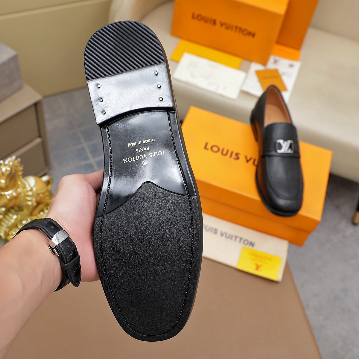 Louis Vuitton Black Textured Hardware Loafers — detail