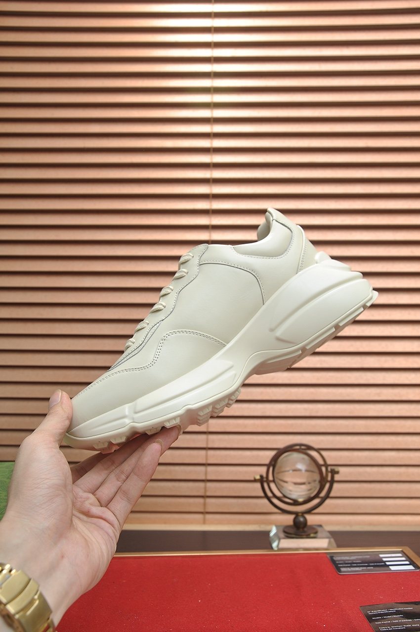 Gucci Off-White Chunky Sole Sneakers — model