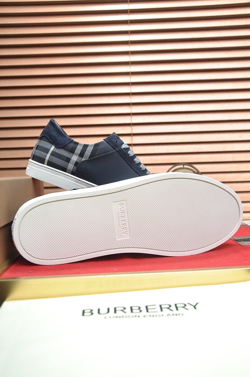 Burberry Navy Check Low-Top Sneakers — detail