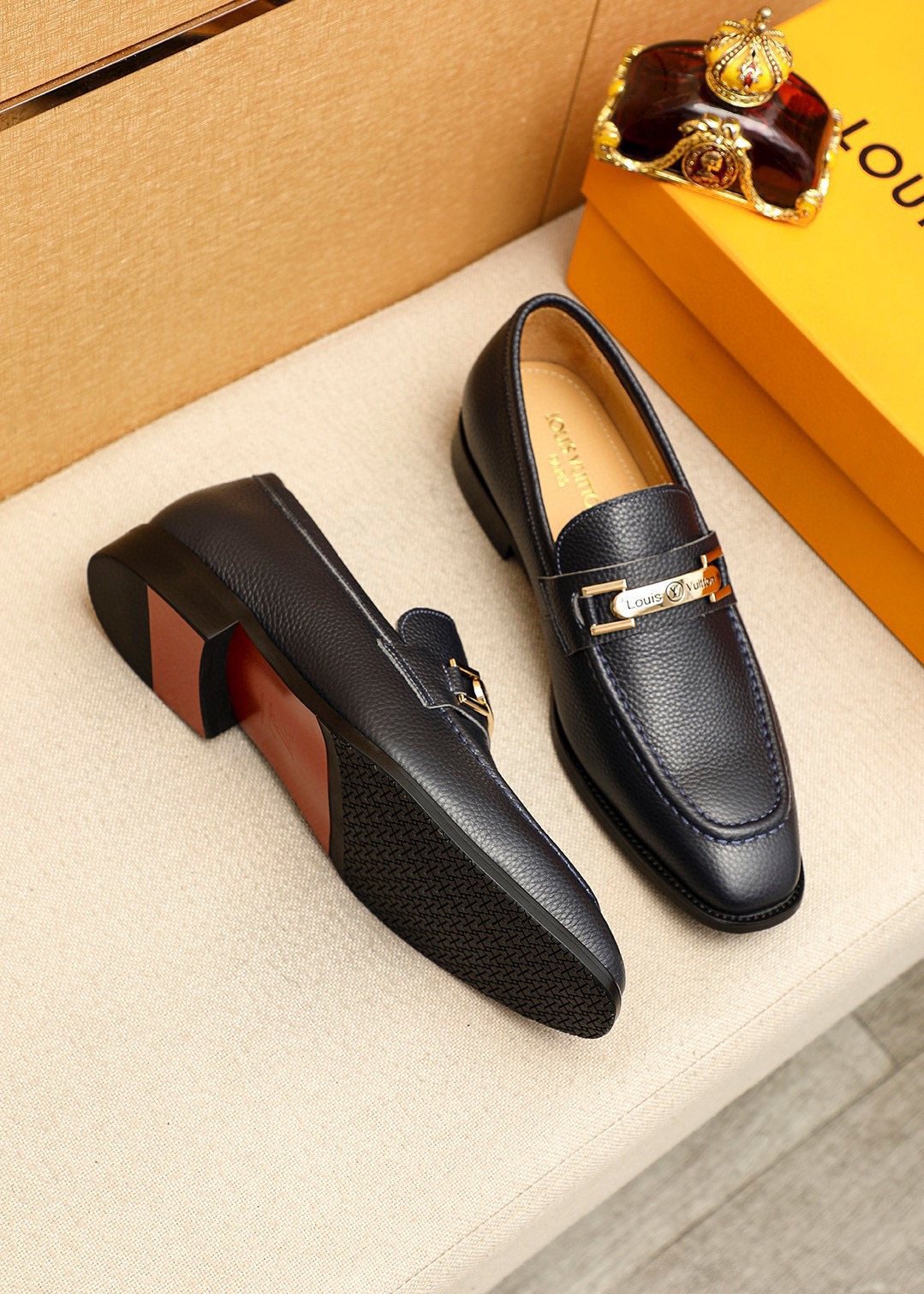 Louis Vuitton Black Pebbled Bar Loafers — front
