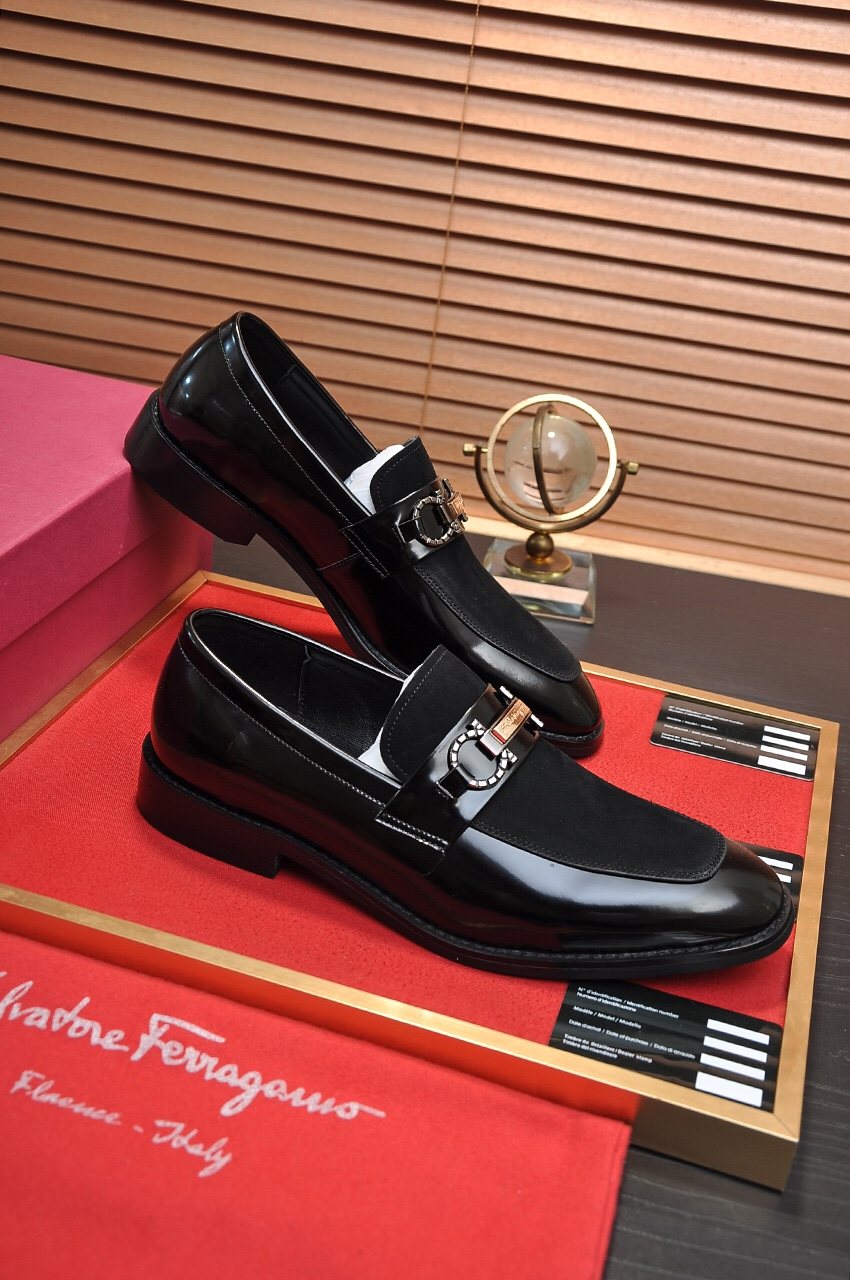 Salvatore Ferragamo Black Bit Loafers — front