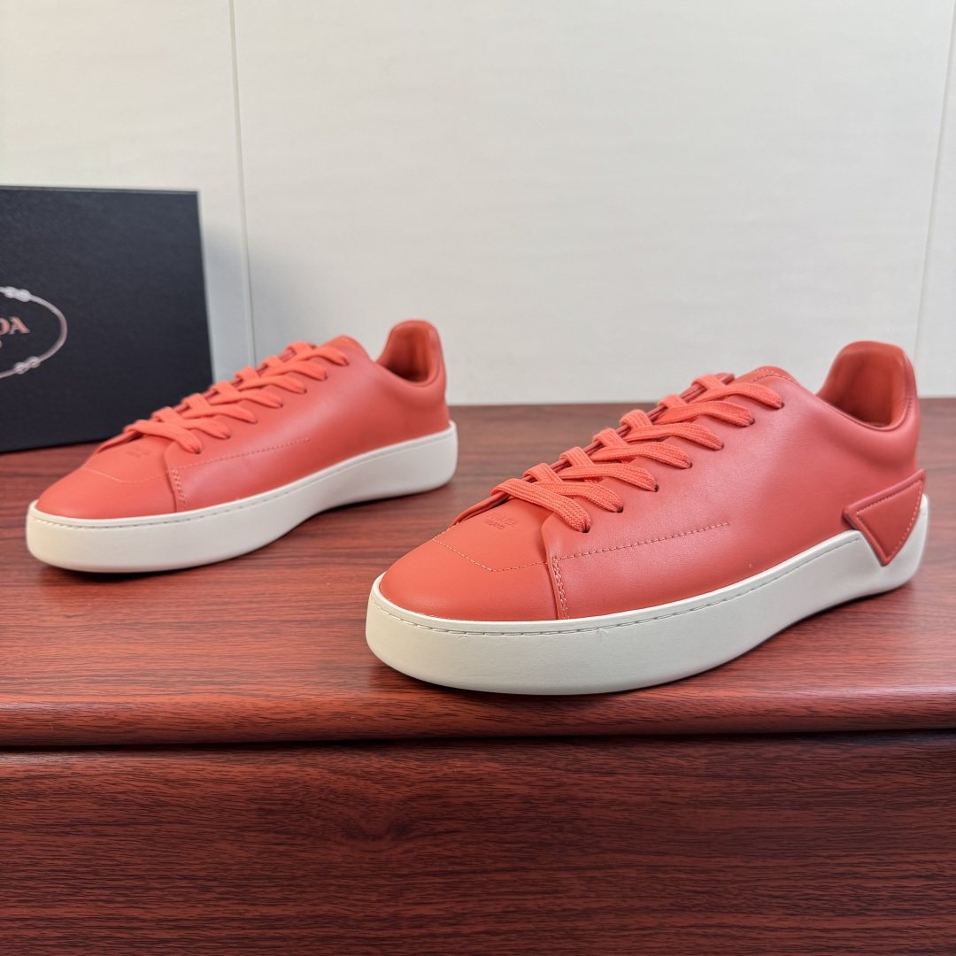 Prada Triangle Detail Low-Top Sneakers — front