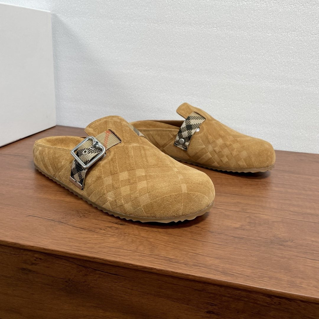 Burberry Men's Patterned Slip-On Sandals — side