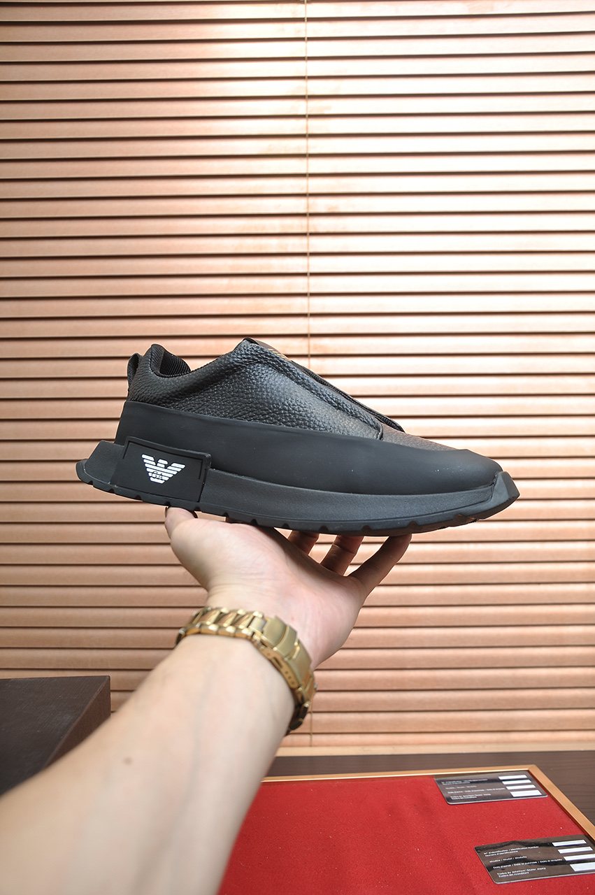 Armani Eagle-Accent Low-Top Sneakers — model
