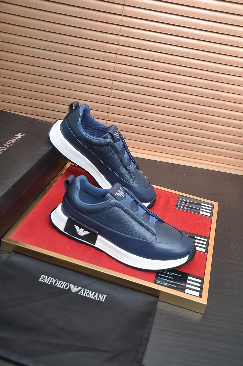 Armani Eagle-Accent Low-Top Sneakers — side