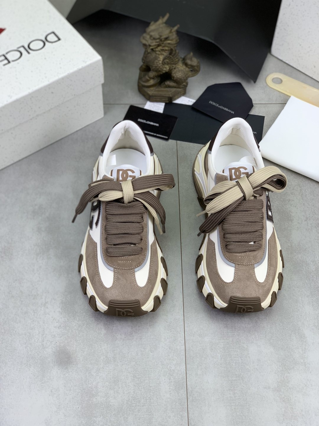 微商相册测试鞋子-Dolce & Gabbana Logo Panel Low-Top Sneakers — front