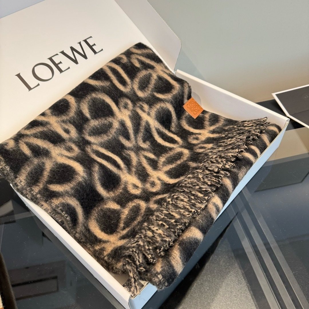 LOEWE Loop-Pattern Fringed Scarf — front
