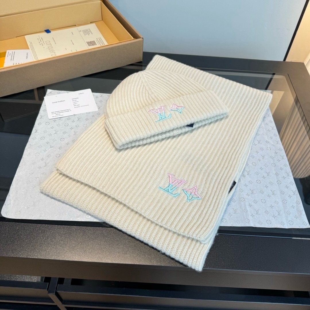 Louis Vuitton Rib-Knit Scarf & Beanie Set — front