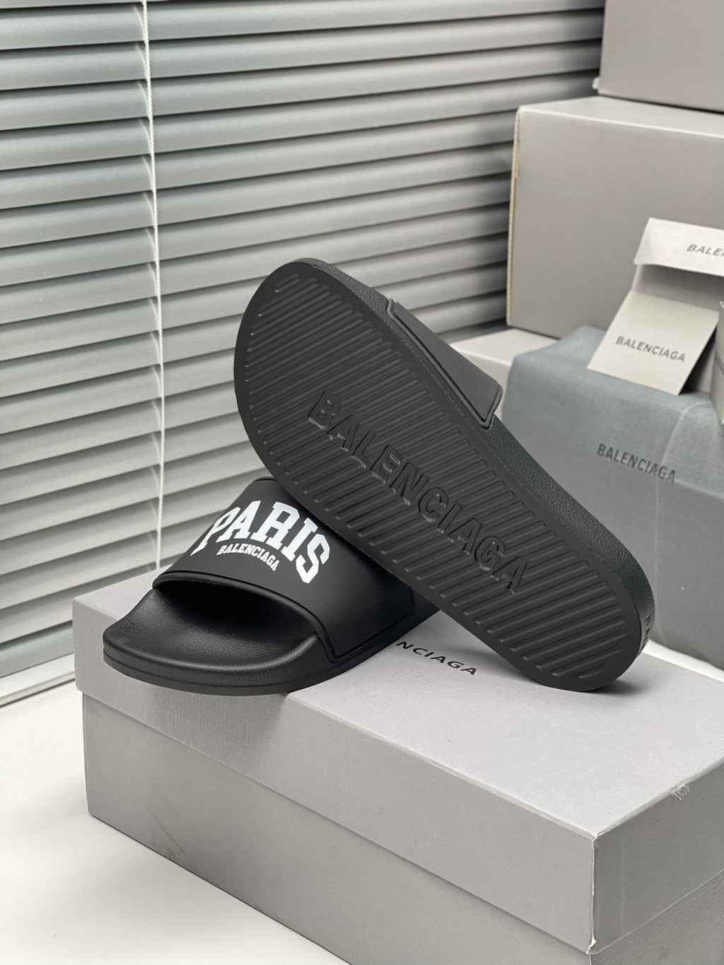 Balenciaga Contrast Lettered Slide Sandals — back