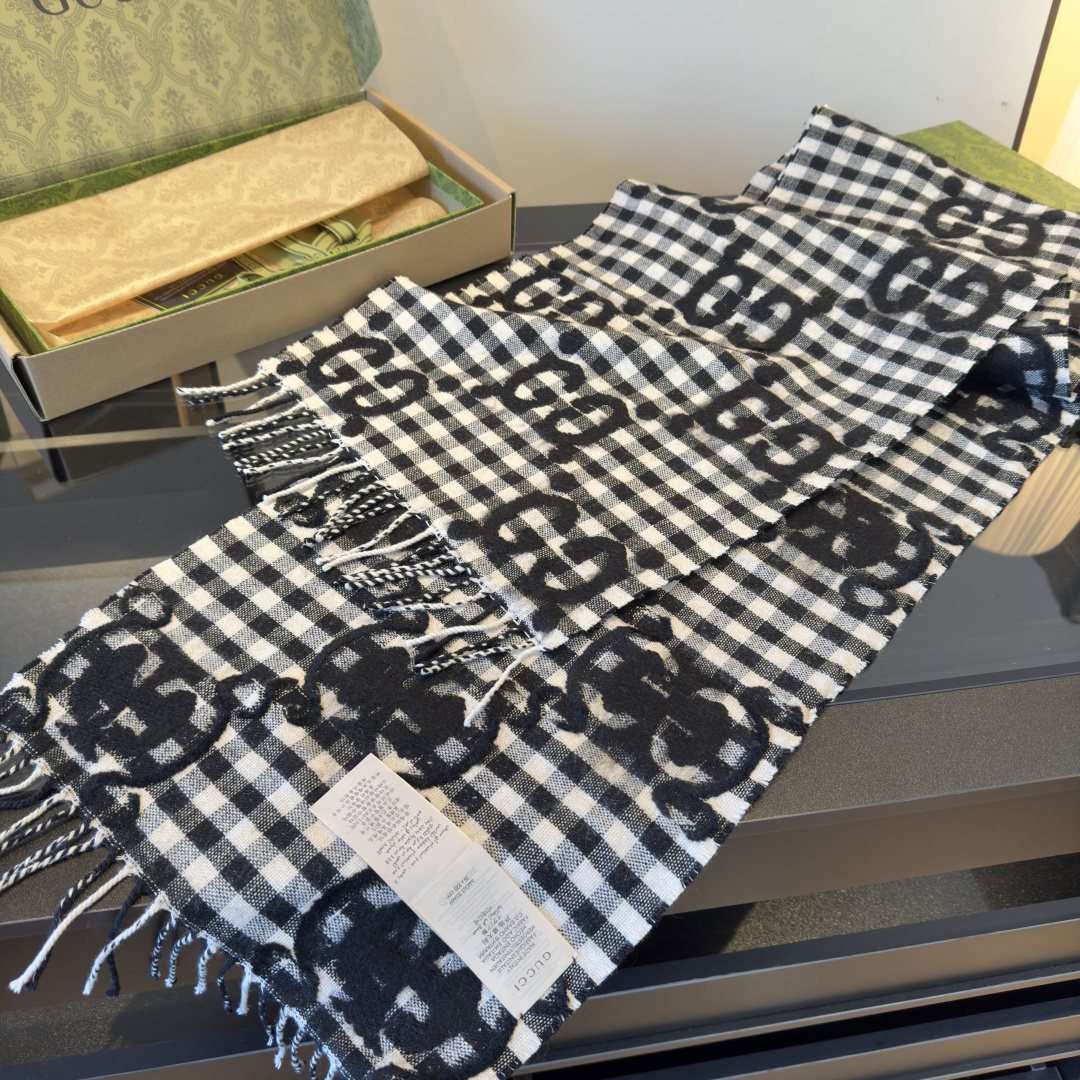 Gucci Check Fringed Scarf — hero