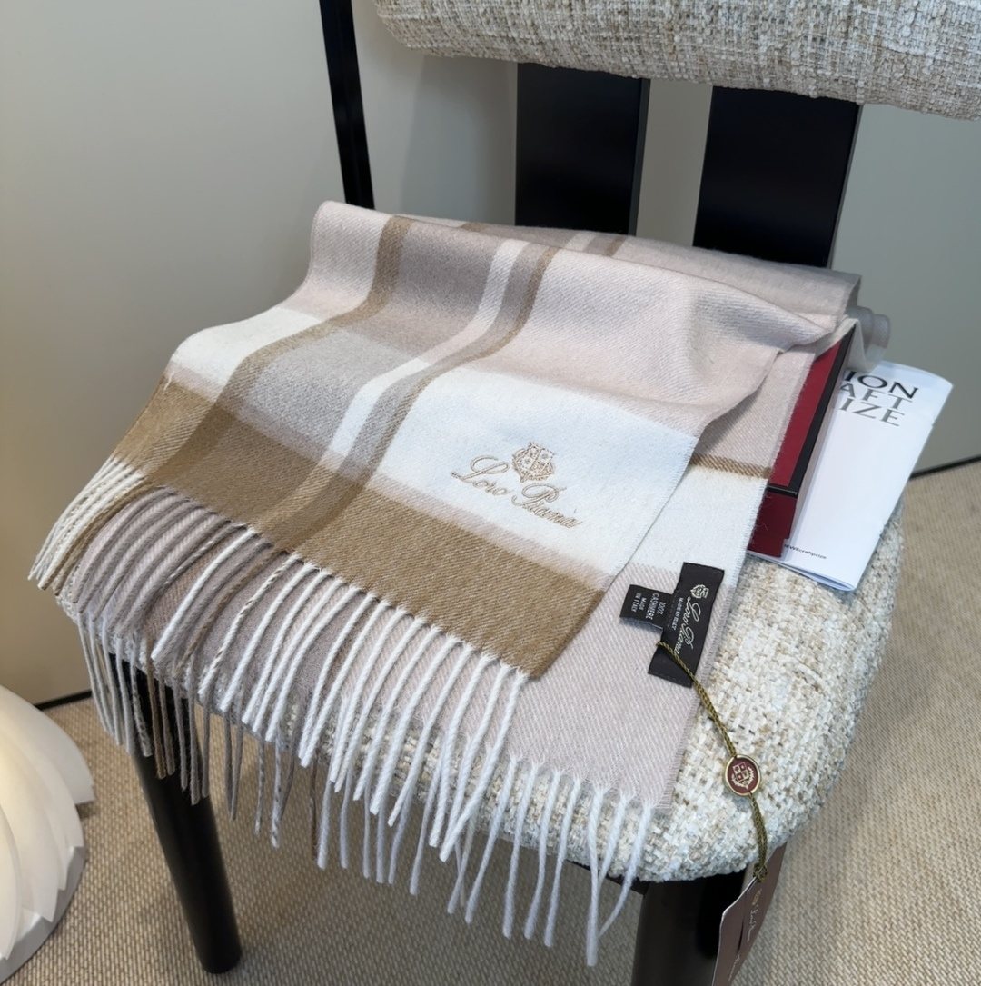 Loro Piana Fringed Plaid Scarf — detail