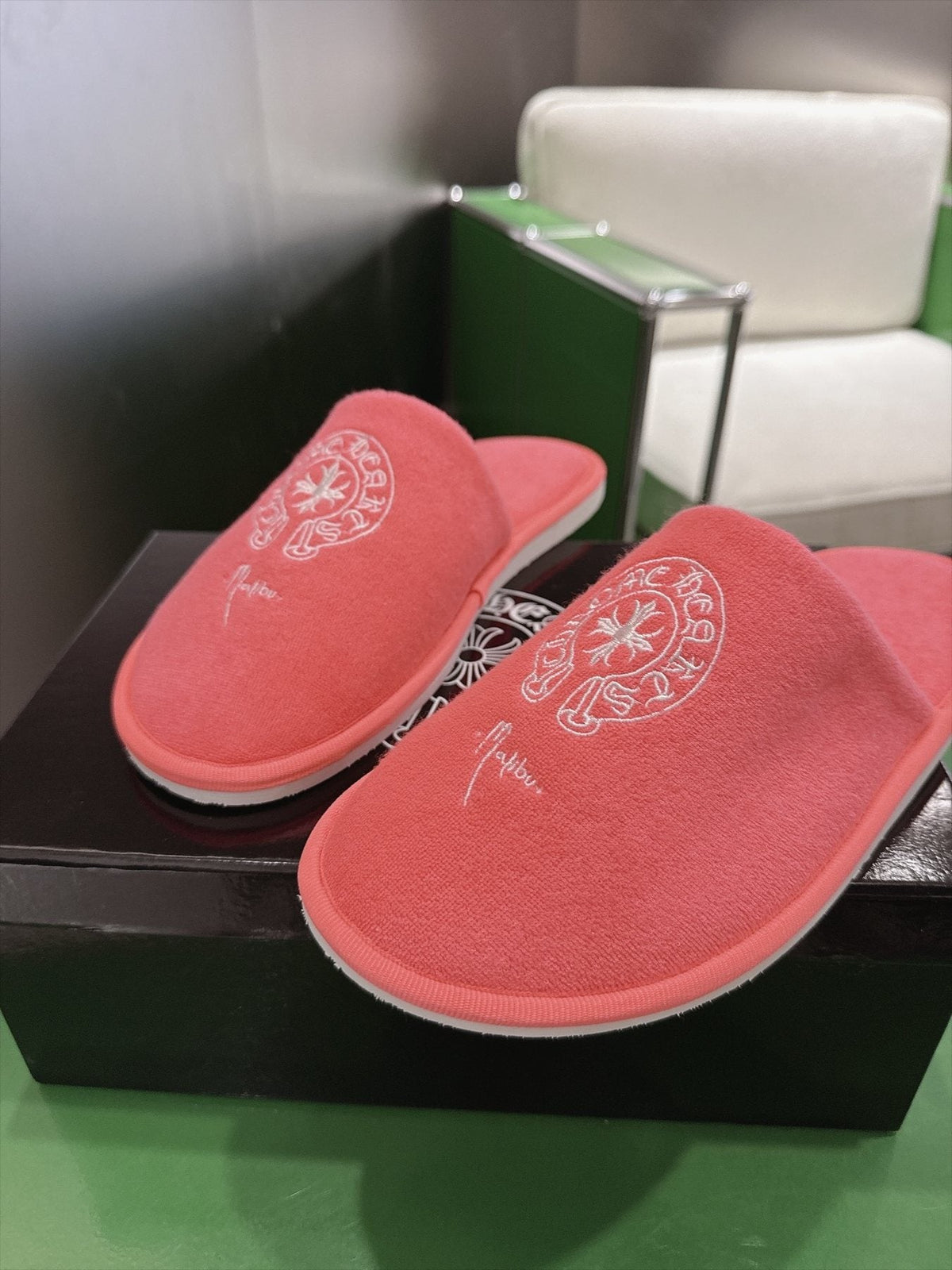 Comehearts Embroidered Open-Back Slippers — front