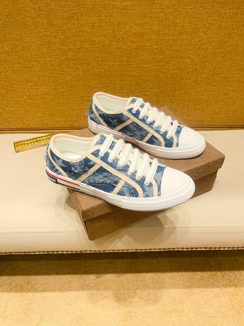 Star-Pattern High-Top Sneakers — front