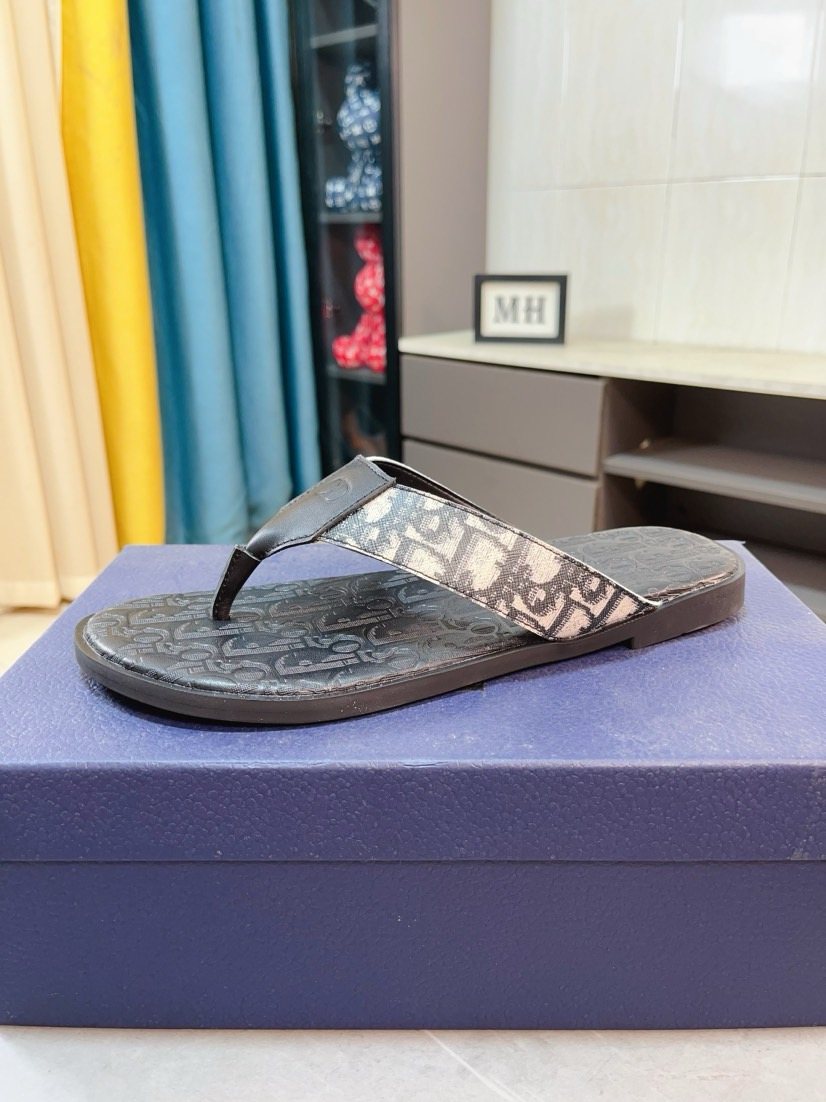 Dior Patterned Thong Sandals — front