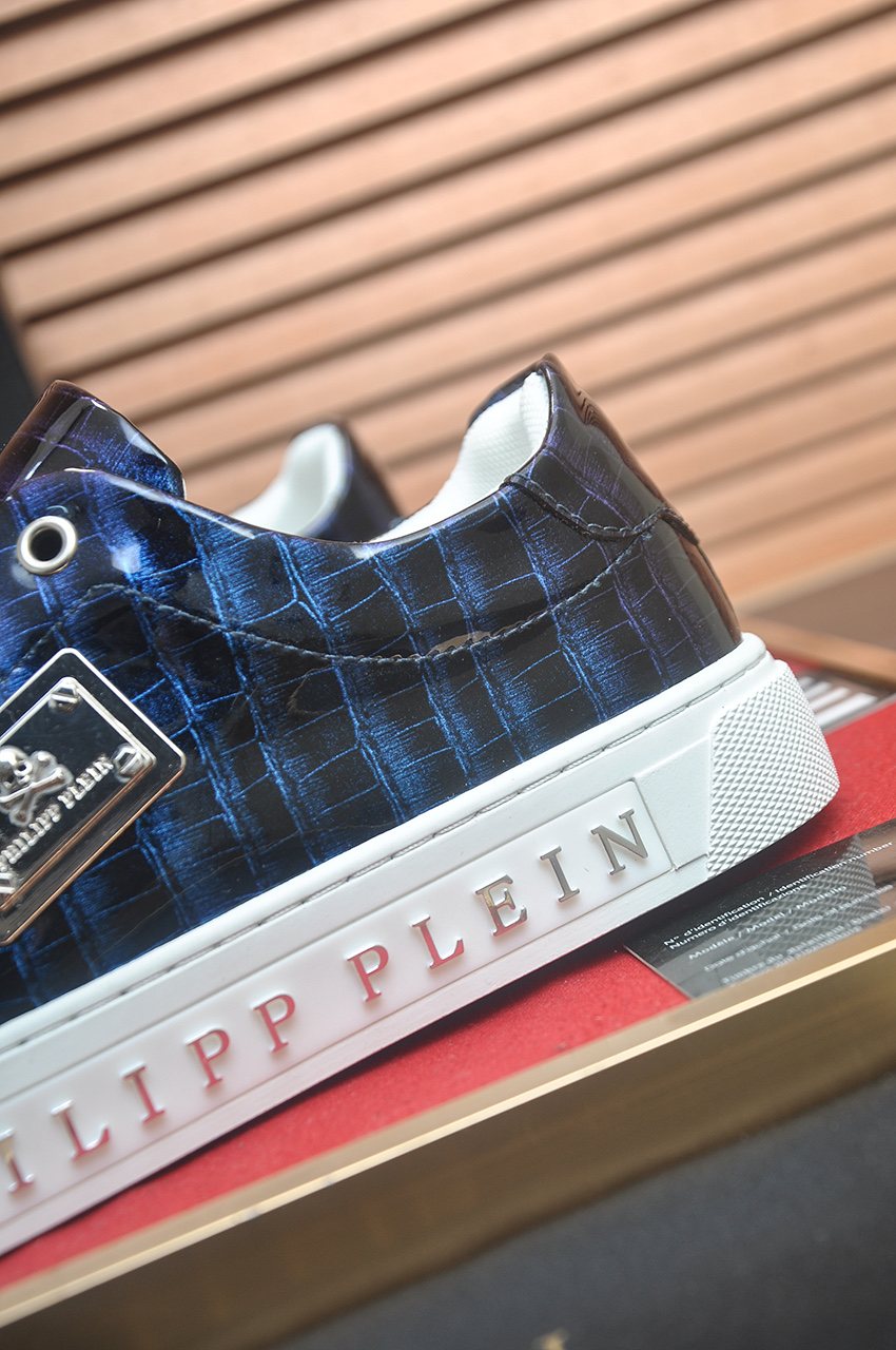 Philipp Plein Plaid Low-Top Sneakers — model