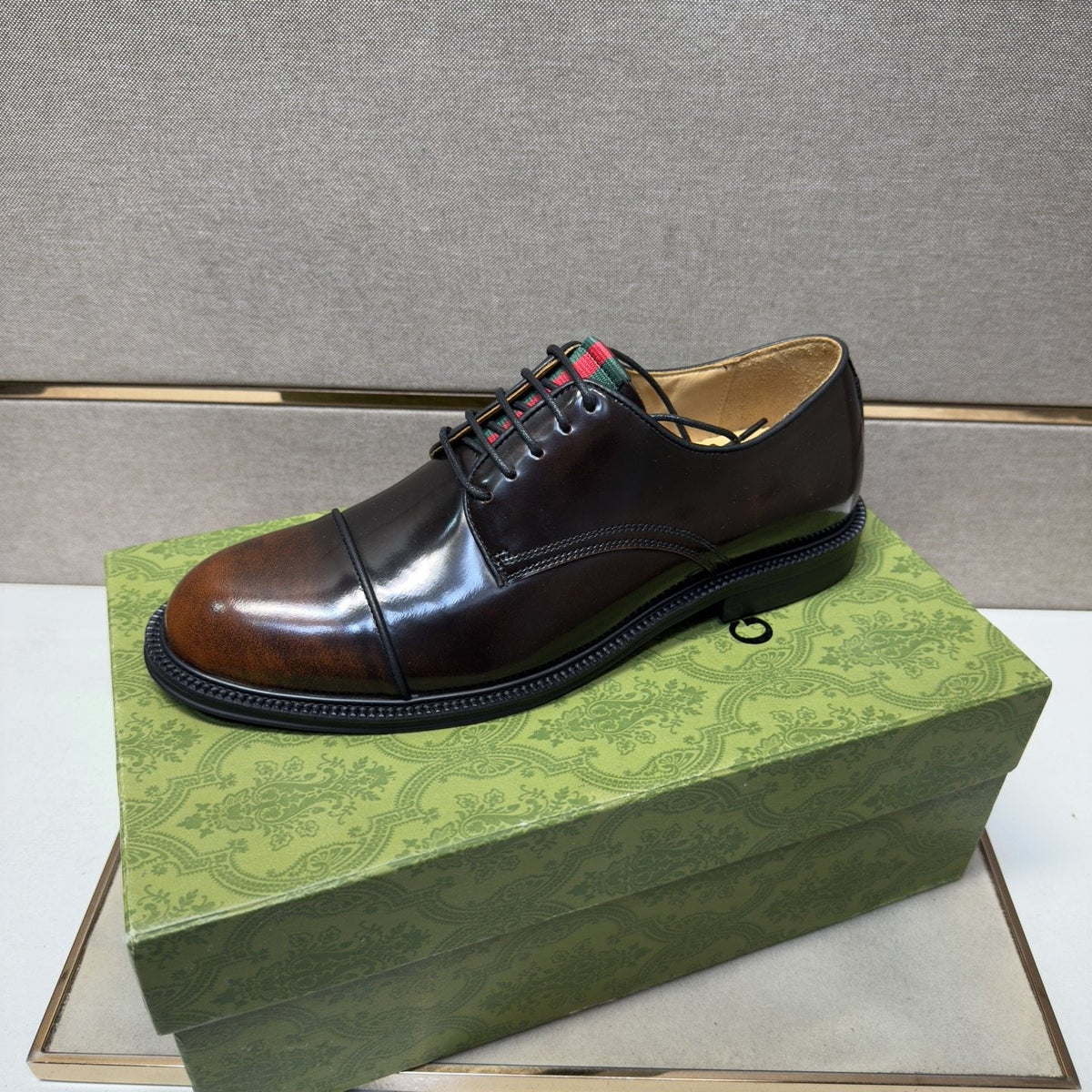 Gucci Men's Stripe-Accent Lace-Up Dress Shoes — front