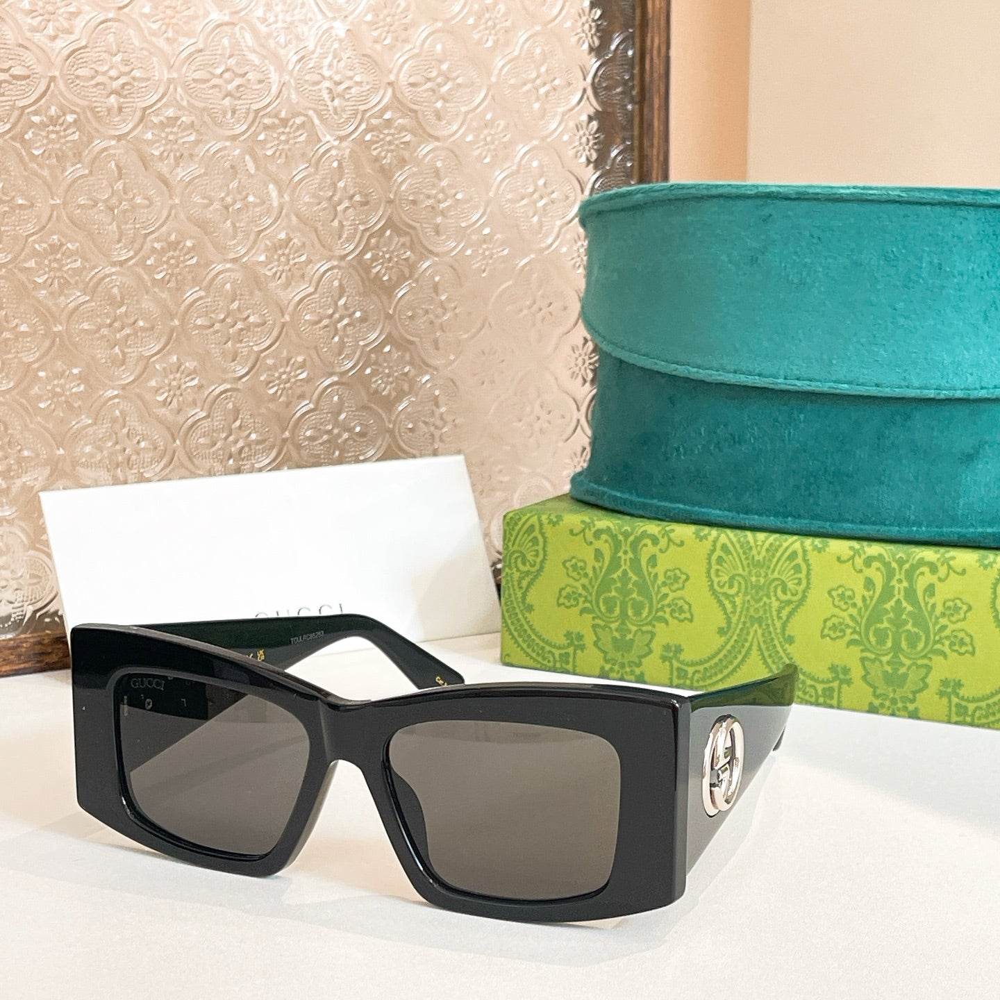 GUCCI Sunglasses GG1842S