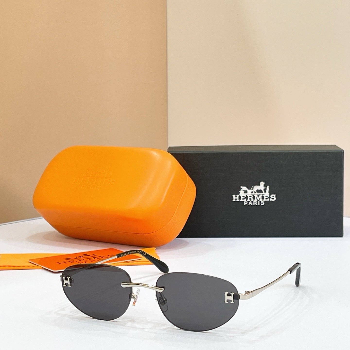 HERMÈS Sunglasses H8028