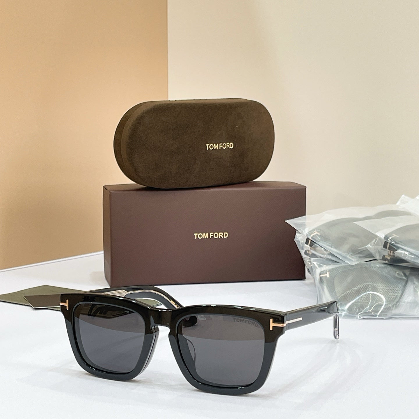 TOM FORD Sunglasses TF6070