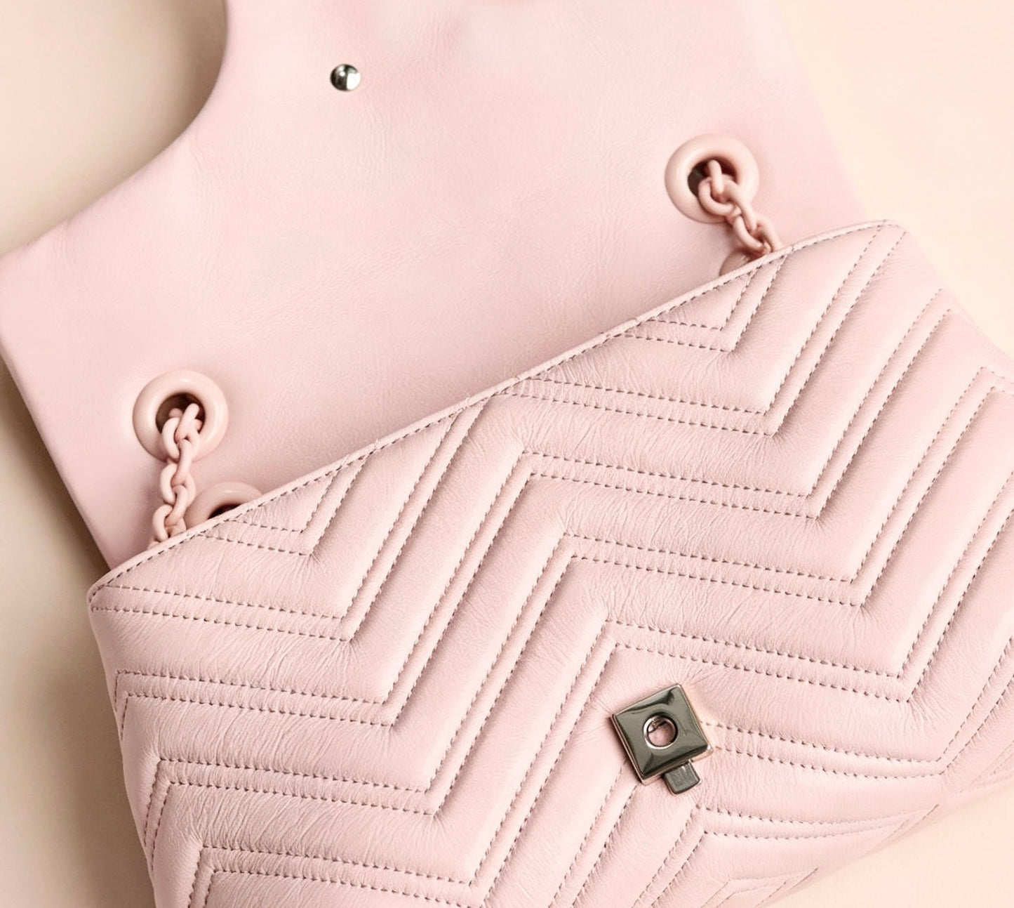 GUCCI GG Marmont Small Shoulder Bag