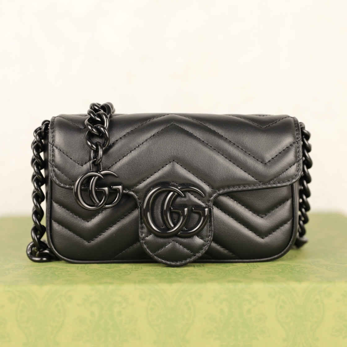 Gucci GG Marmont Macaron Nano Shoulder Bag – 699757
