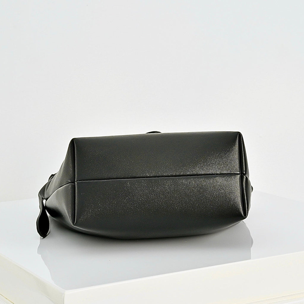 Gucci GG Jackie Mini Crossbody Bag – A002LF